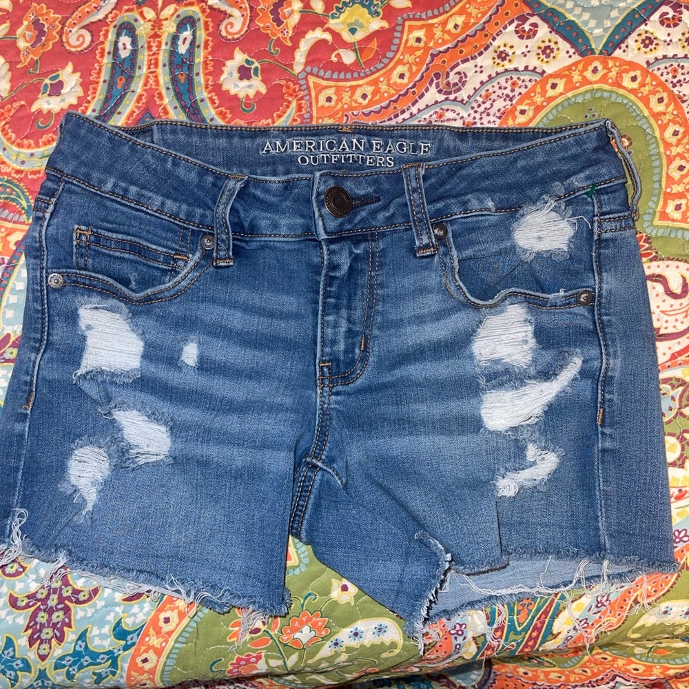 Size 8 American Eagle Shorts (NWOT)